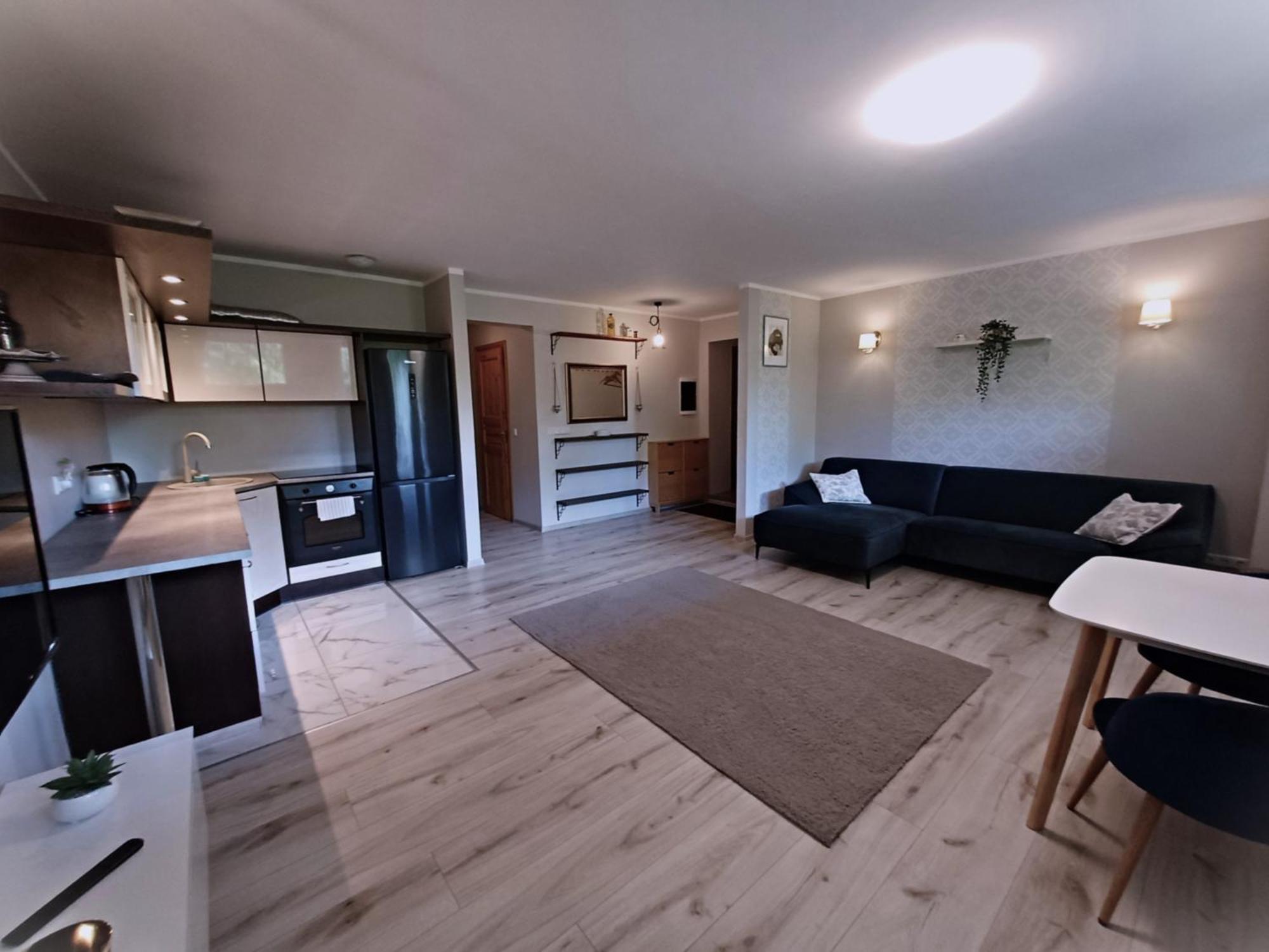 My Apartement, 3 Tuba, Privaatne Sissekaeik *